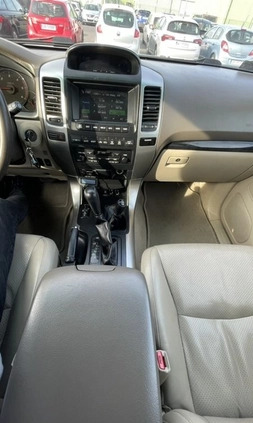 Toyota Land Cruiser cena 62000 przebieg: 275700, rok produkcji 2007 z Wałbrzych małe 781